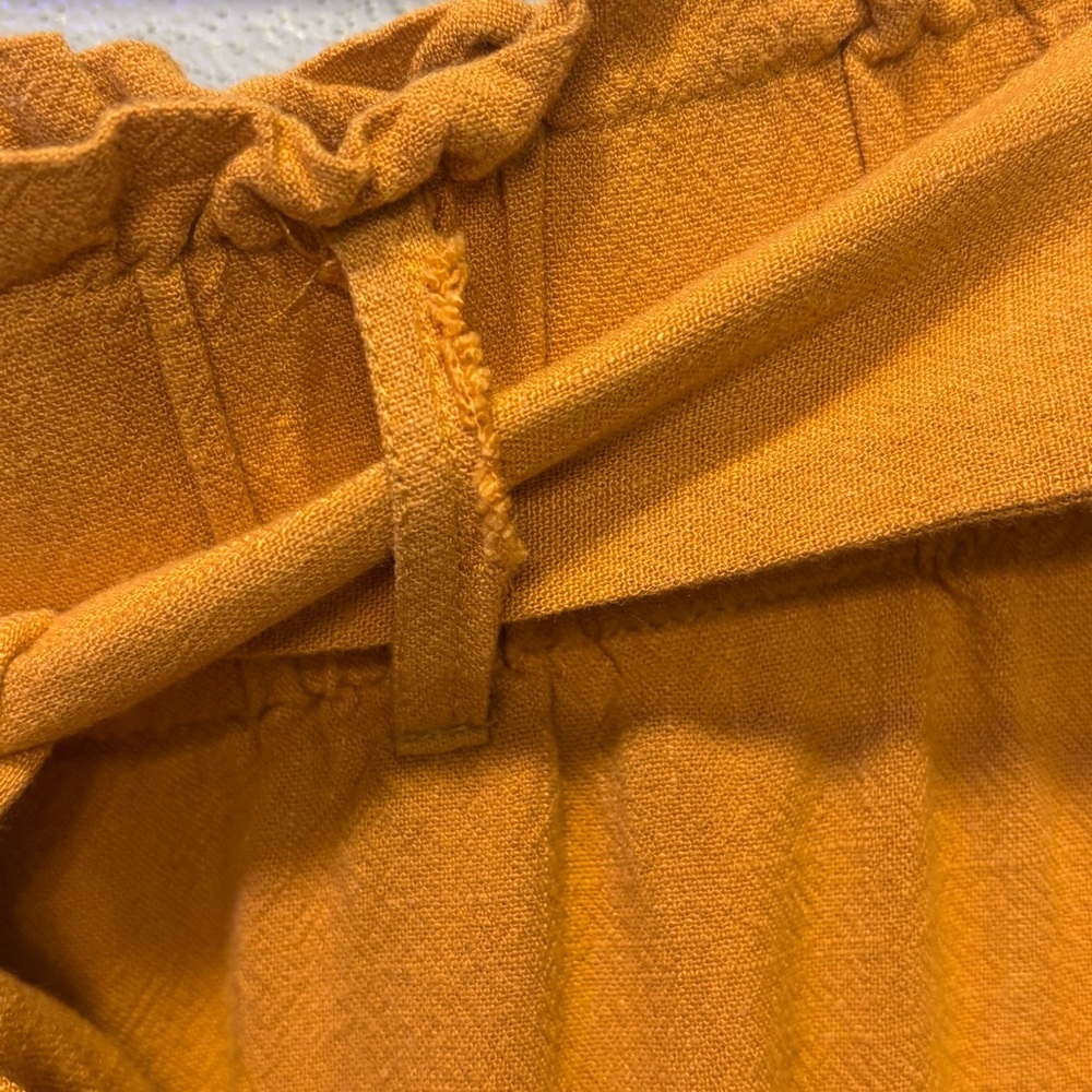 ⭐️ 3/$21 ⭐️ Messini High Waist Mustard Tie-Belt Shorts Size S - Picture 4 of 8
